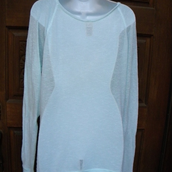 VS PINK lightweight sweater - Picture 4 of 10